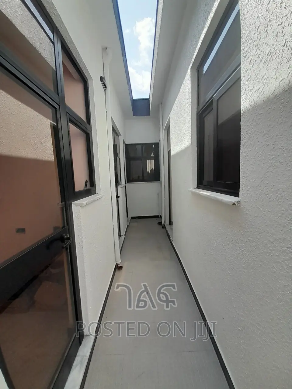 3bdrm Villa in አያት በጣም አሪፍ ተደርጎ, Bole for sale