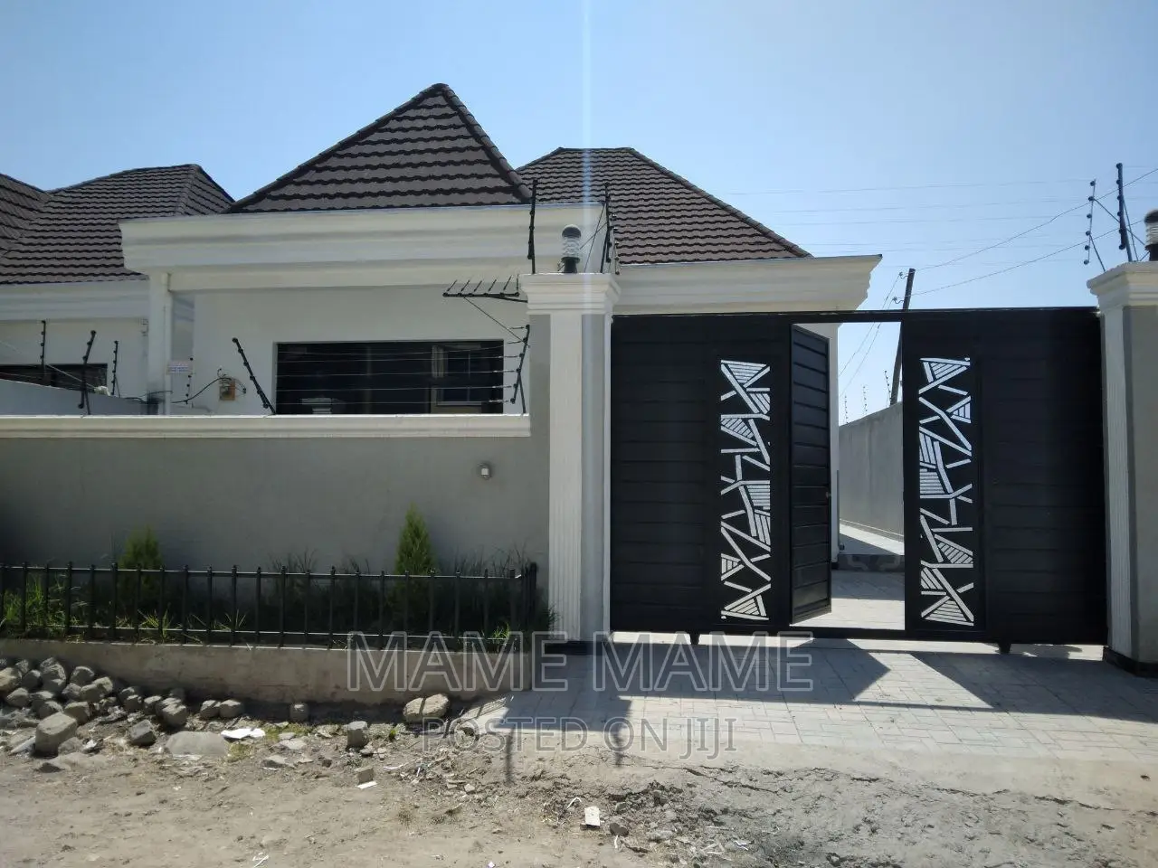 5bdrm Villa in Addis Abeba, Bole for sale