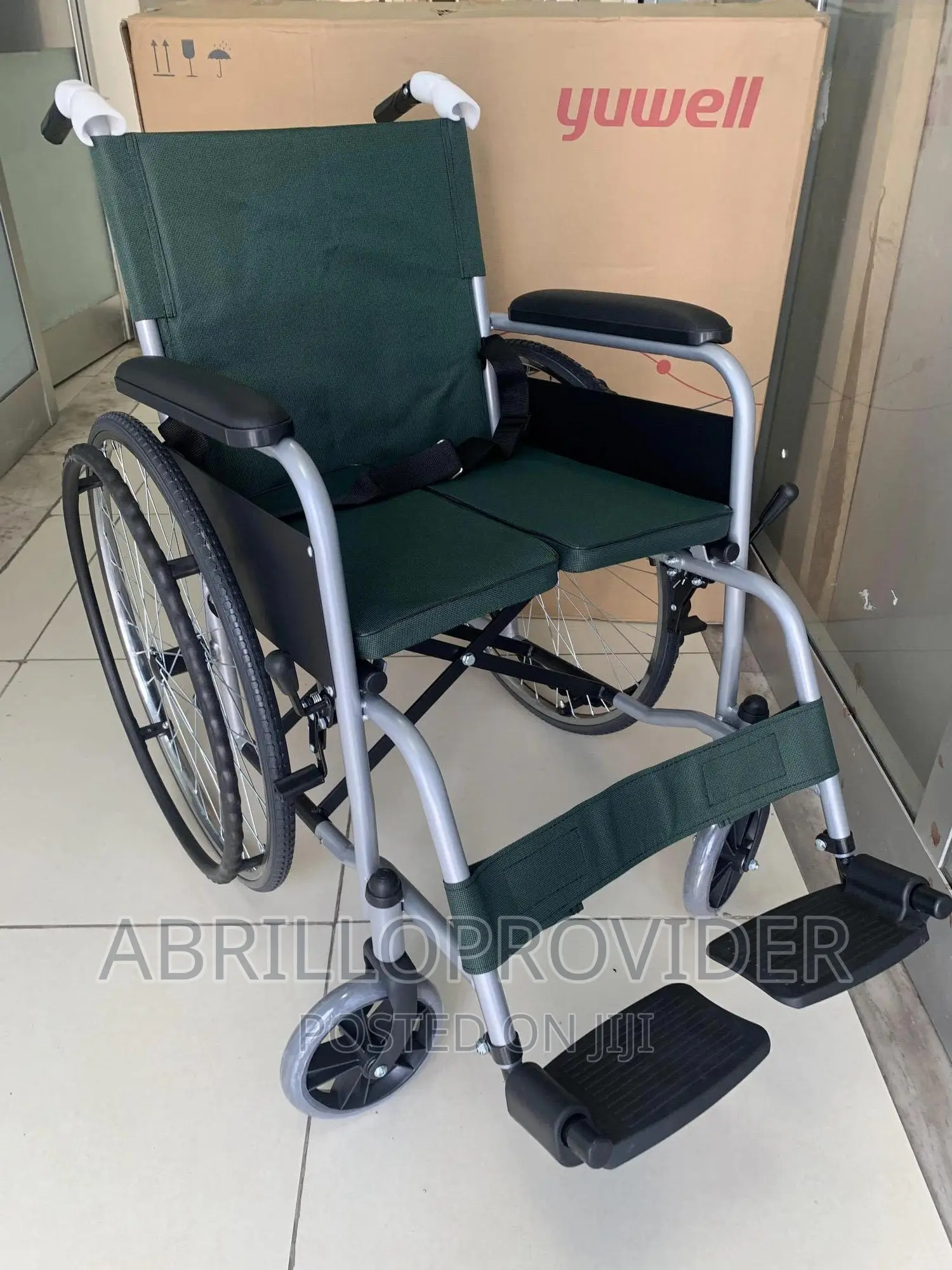 Portable and Comfortable Manual Wheelchair\Elderly Wheelchai