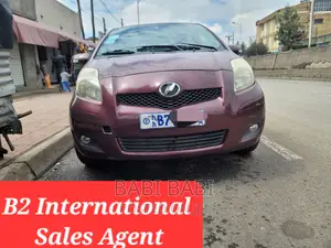 Toyota Yaris 2010 Burgundy