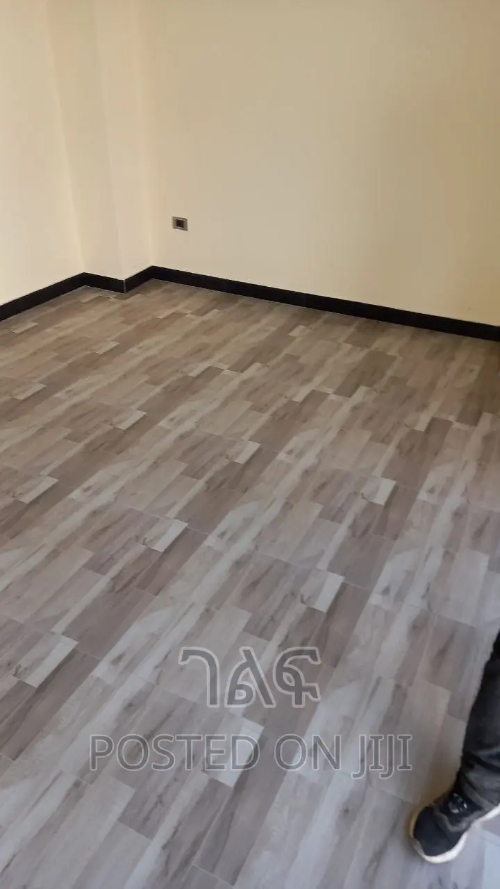 5bdrm House in 🌹ለሽያጭ የቀረበ  ጂ + 4, Bole for sale