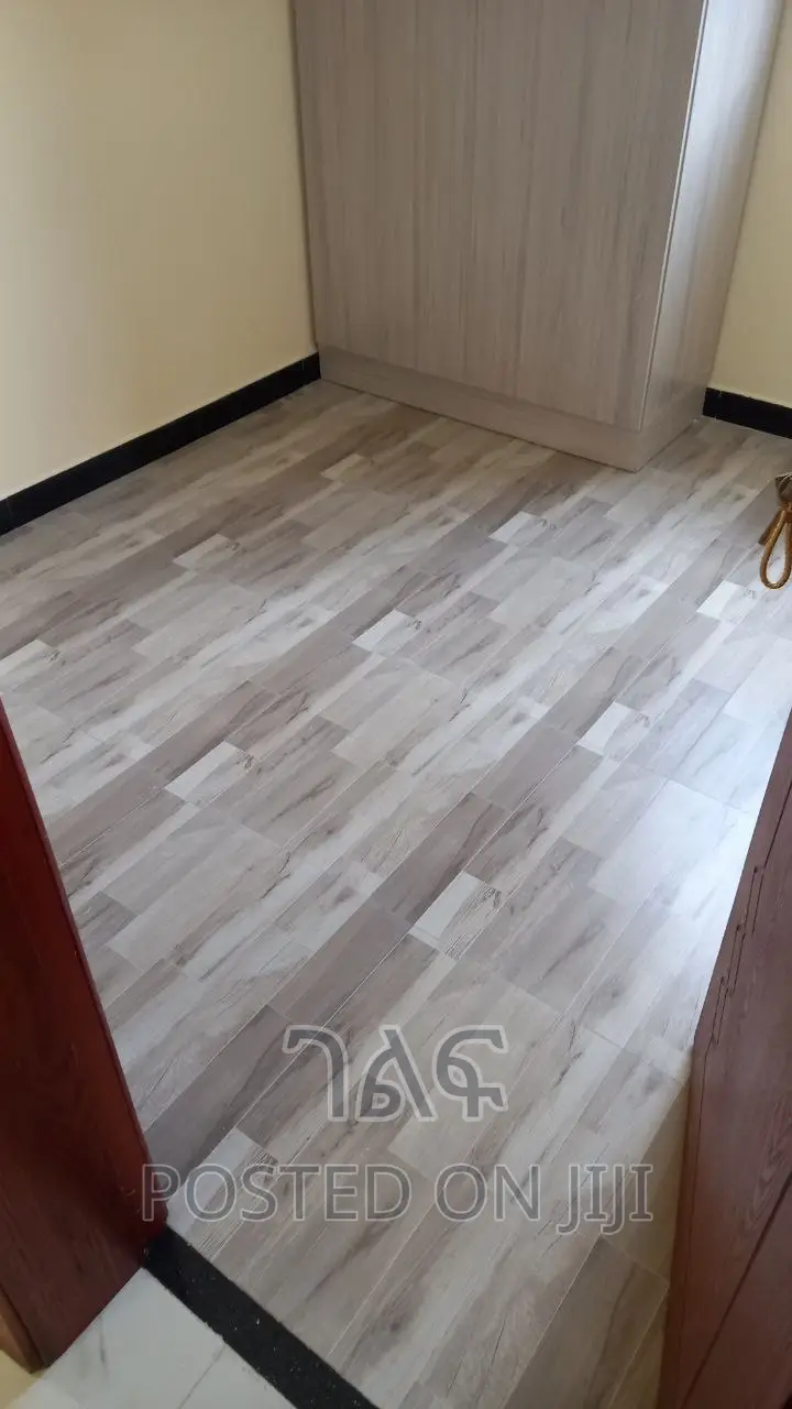 5bdrm House in 🌹ለሽያጭ የቀረበ  ጂ + 4, Bole for sale