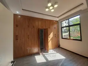 3bdrm Apartment in ሰሚት ሰባ ሁለት አካባቢ የሚሸጥ, Bole for sale