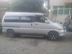 Toyota HiAce 2006 Silver