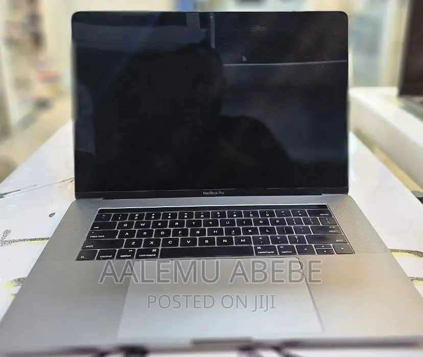 New Laptop Apple MacBook Pro 2017 16GB Intel Core I7 SSD 1T