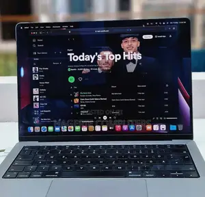 New Laptop Apple MacBook Pro 16GB Apple M1 Pro SSD 1T