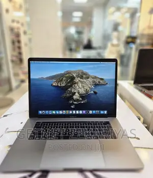 New Laptop Apple MacBook Pro 2016 16GB Intel Core I7 SSD 1T