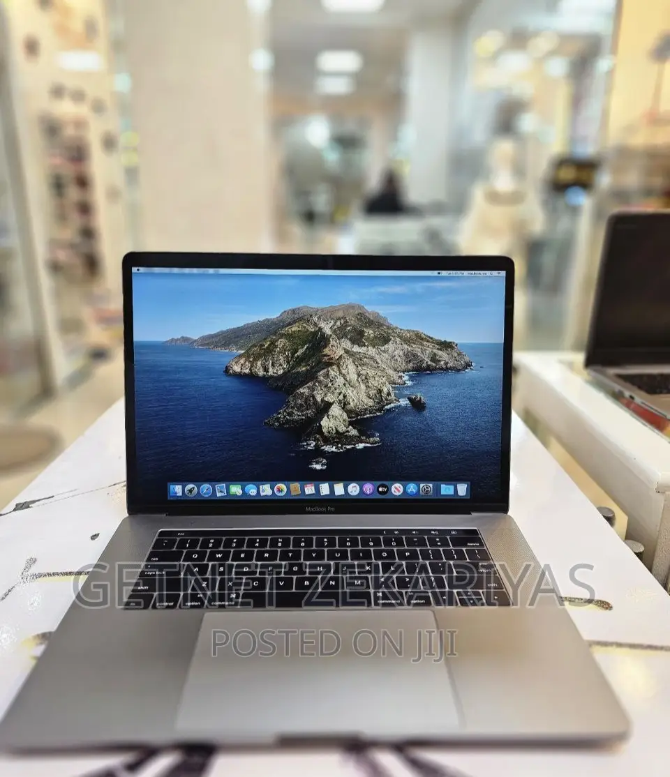 New Laptop Apple MacBook Pro 2016 16GB Intel Core I7 SSD 1T