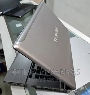 New Laptop Toshiba Satellite C55 4GB Intel Core I5 SSD 128GB