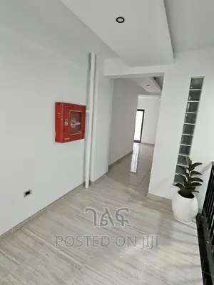 3bdrm Apartment in የሪልስቴት, Bole for sale