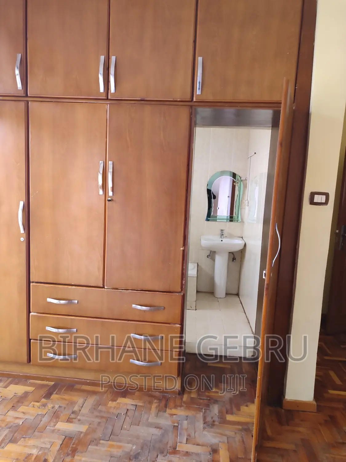 5bdrm House in G+2House, Bole for rent