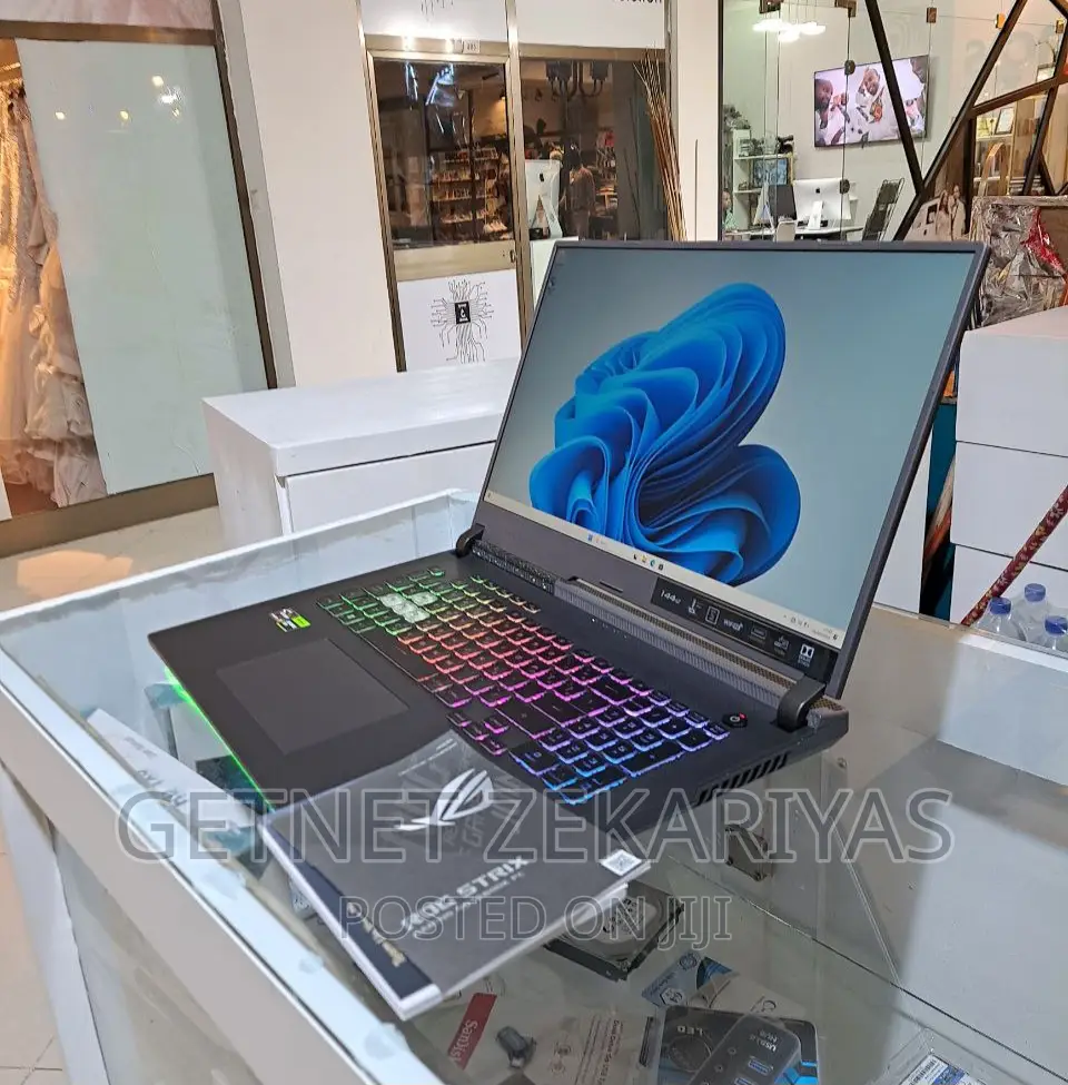 New Laptop Asus ROG Strix G15 16GB AMD Ryzen 7 SSD 512GB