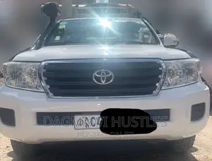 Toyota Land Cruiser 2013 White