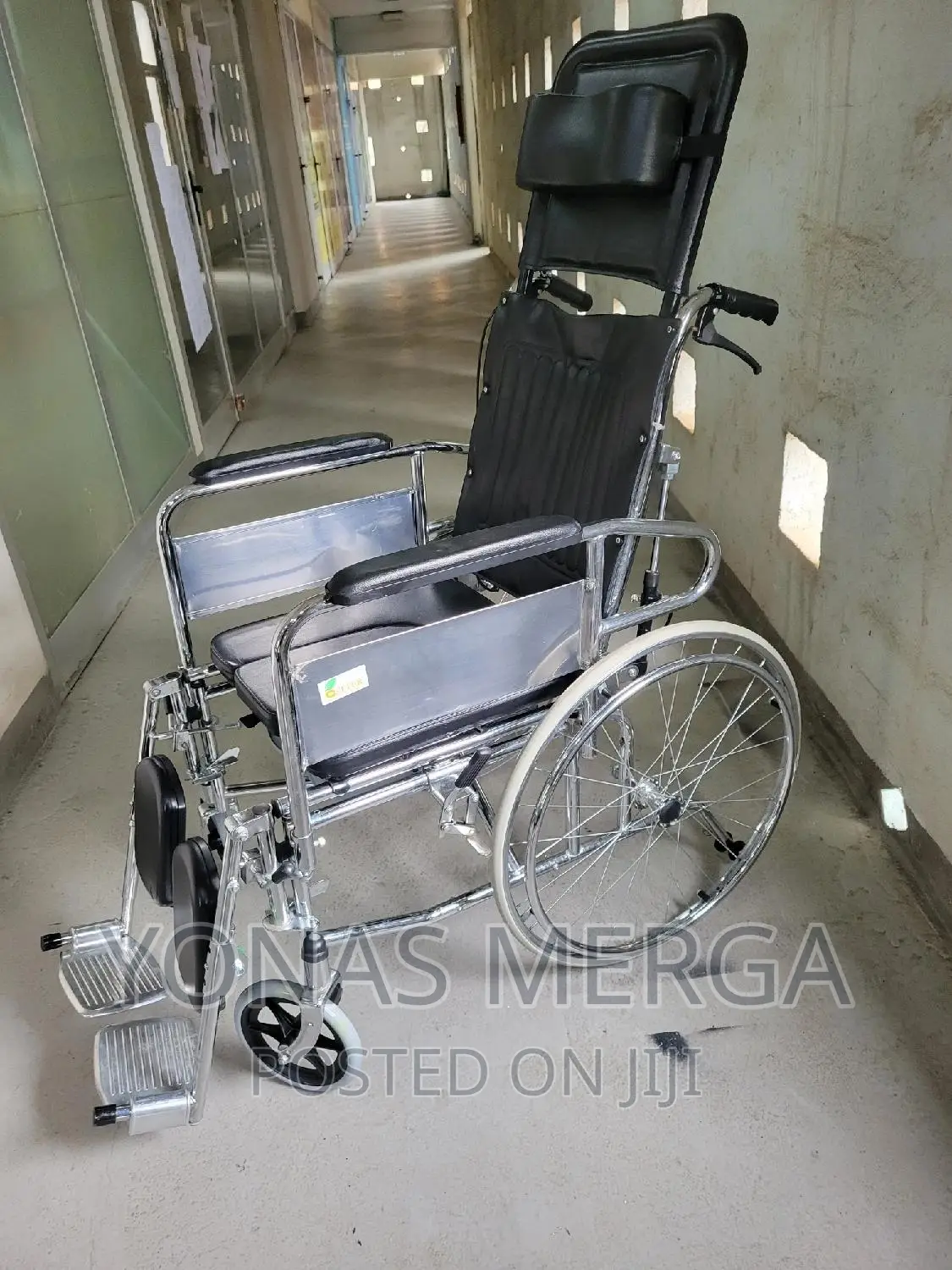 Toilet/Bed Wheelchair Brand:ZJDU
Reclining Manual Wheelchair