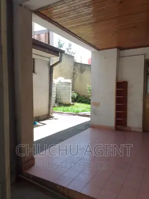 6bdrm House in Bole for sale