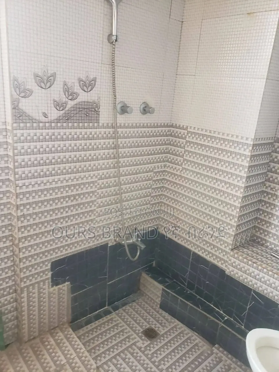 Furnished 2bdrm House in Yeka for sale