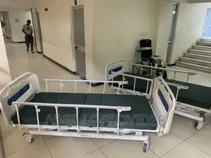 3-Crank Hospital Bed Is Our Standard Manual Bed for Patient