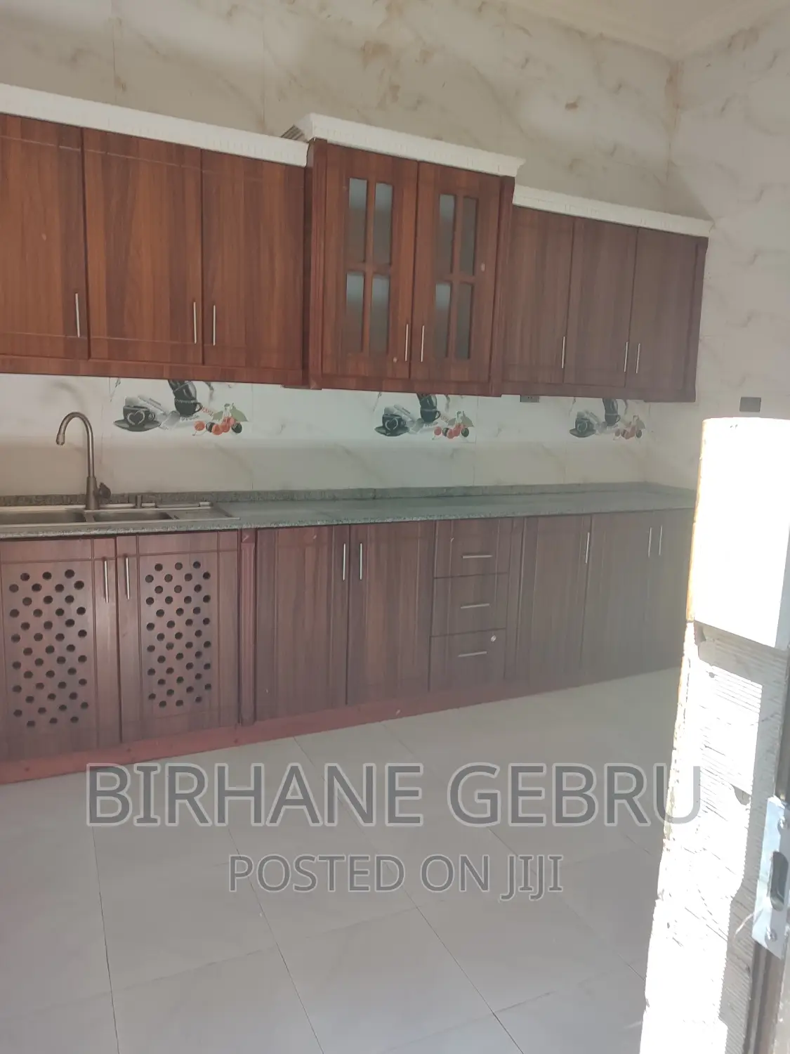 5bdrm Villa in Villa Hause, Bole for rent