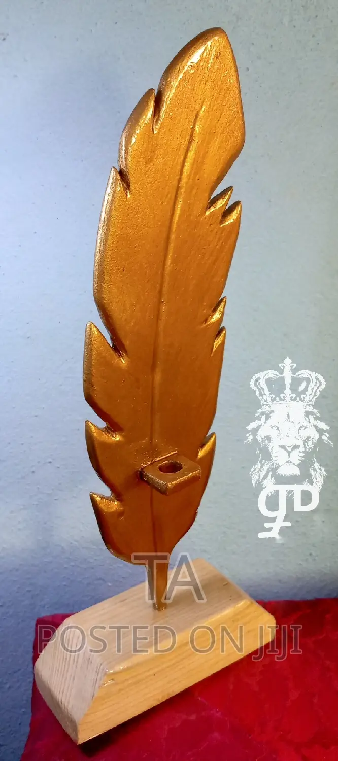 Office Sculpture Pen Holder