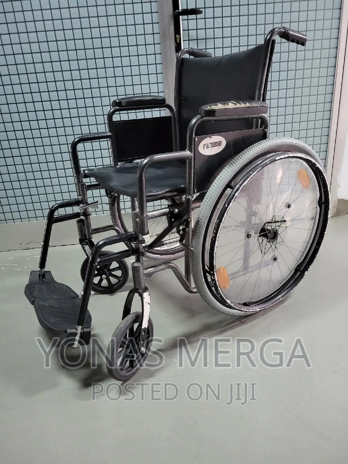 Used Wheelchair Folding Vertex Signature Foldable Wheelchair
