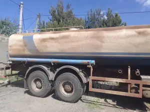Shower Truck (Water Truck) 0.00km