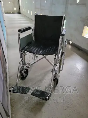 Used Hospital Manual Wheelchair UMS-W07 Folding Wheel Chair