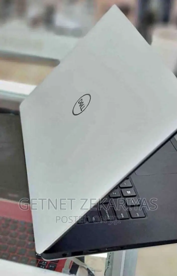 New Laptop Dell XPS 15 32GB Intel Core i7 SSD 1T