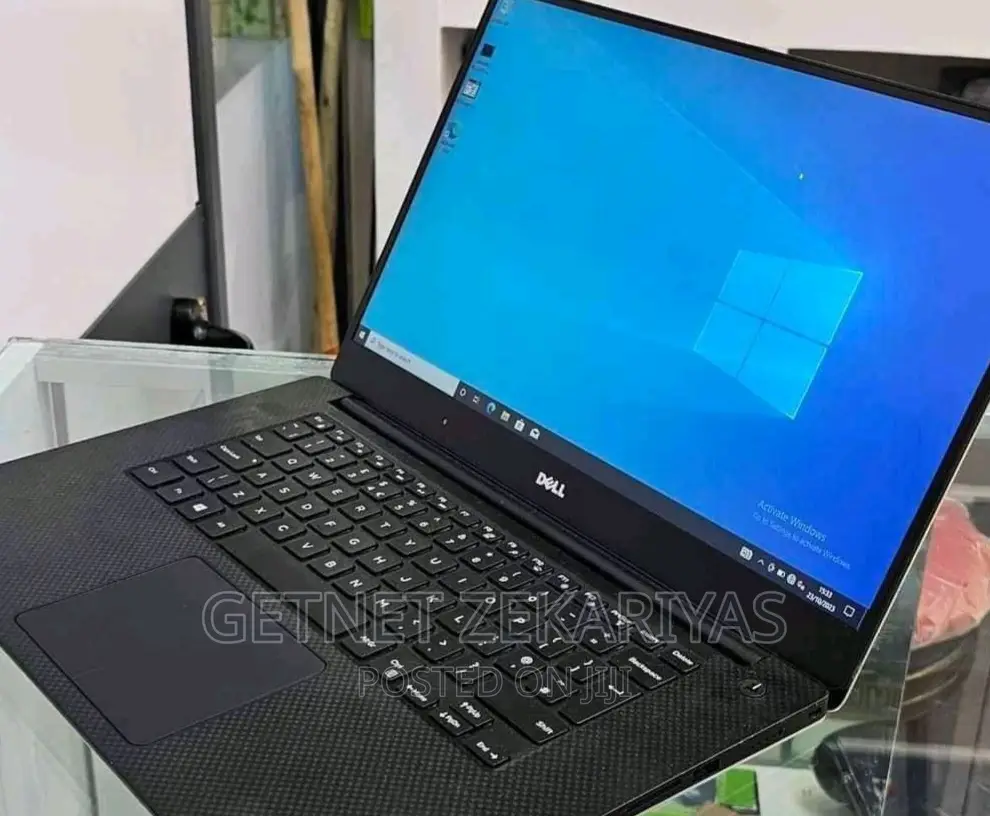New Laptop Dell XPS 15 32GB Intel Core i7 SSD 1T