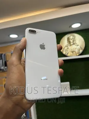 Apple iPhone 8 Plus 64 GB White