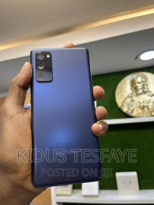 New Samsung Galaxy S20 FE 128 GB Blue
