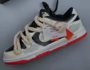 Premium Master Quality Nike SB Dunk Low Retro Sneaker