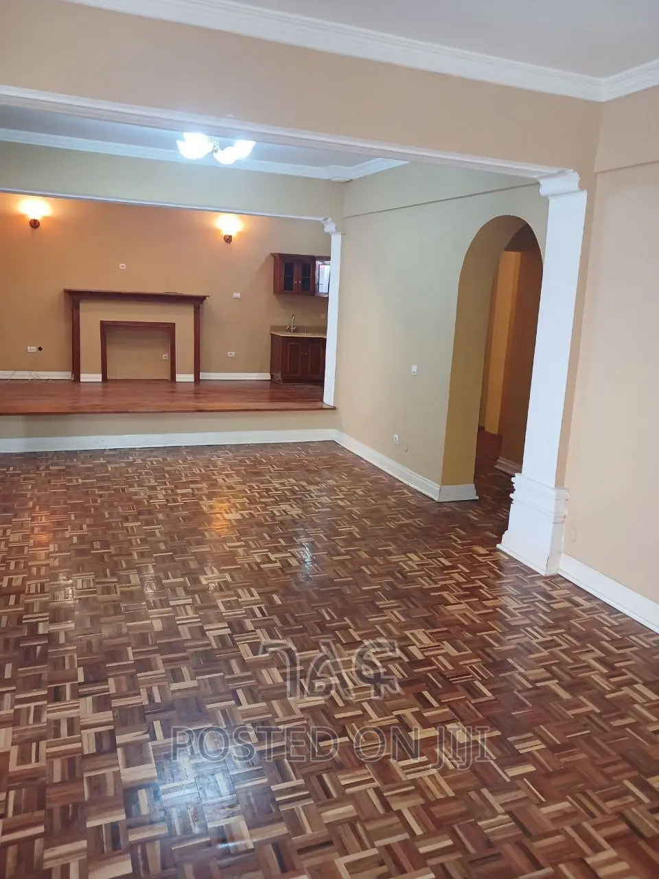 5bdrm Villa in 🏘ባንክ ያለበት የሚሸጥ ቤት, Bole for sale