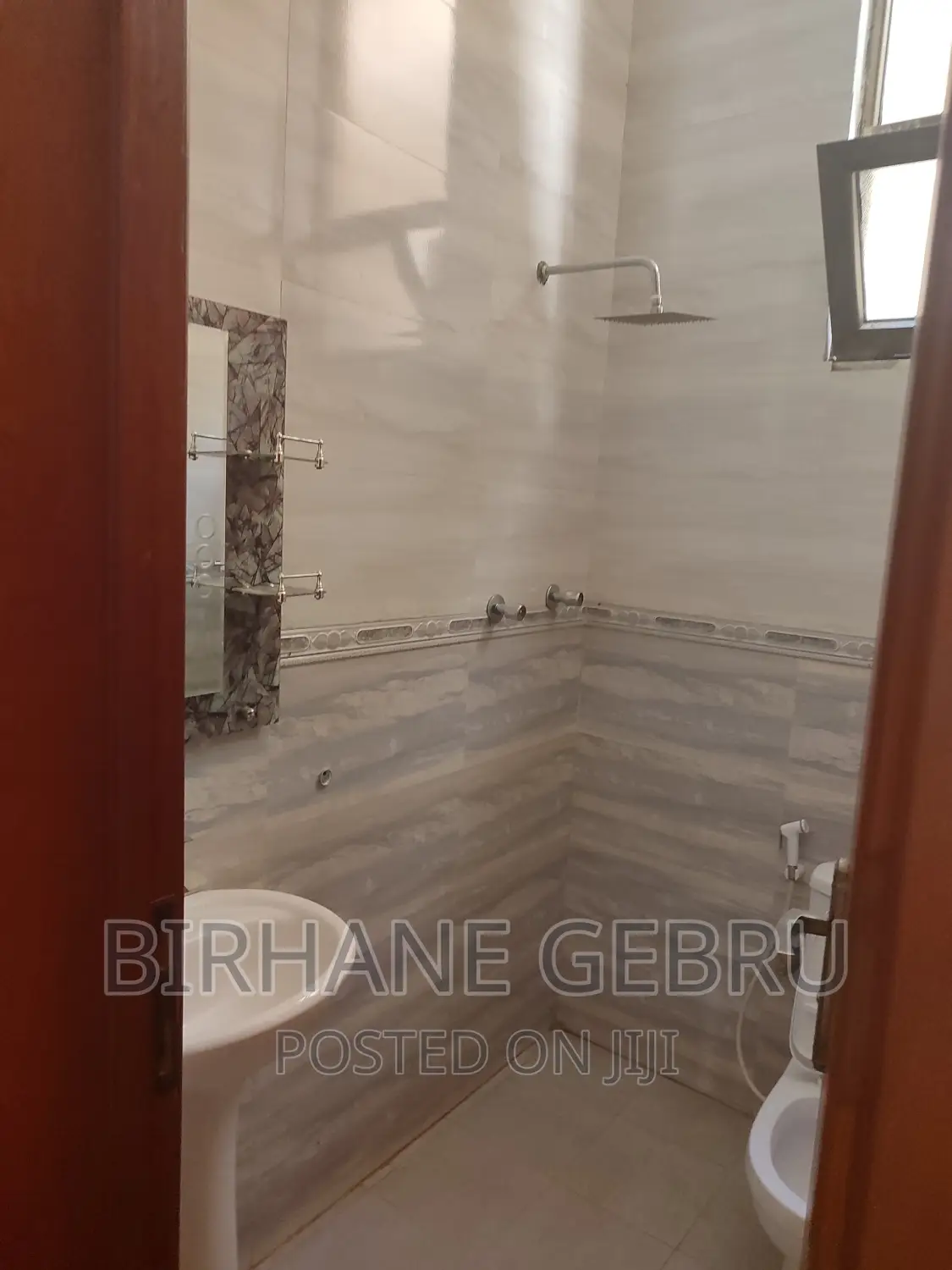 6bdrm Villa in Rent Villa Hause, Bole for rent