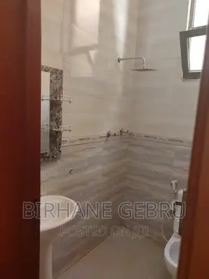 6bdrm Villa in Rent Villa Hause, Bole for rent