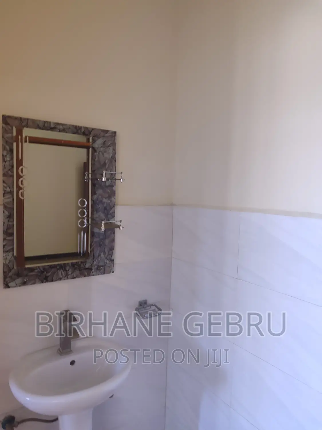 6bdrm Villa in Rent Villa Hause, Bole for rent