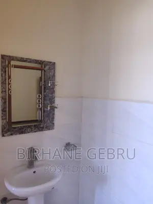 6bdrm Villa in Rent Villa Hause, Bole for rent