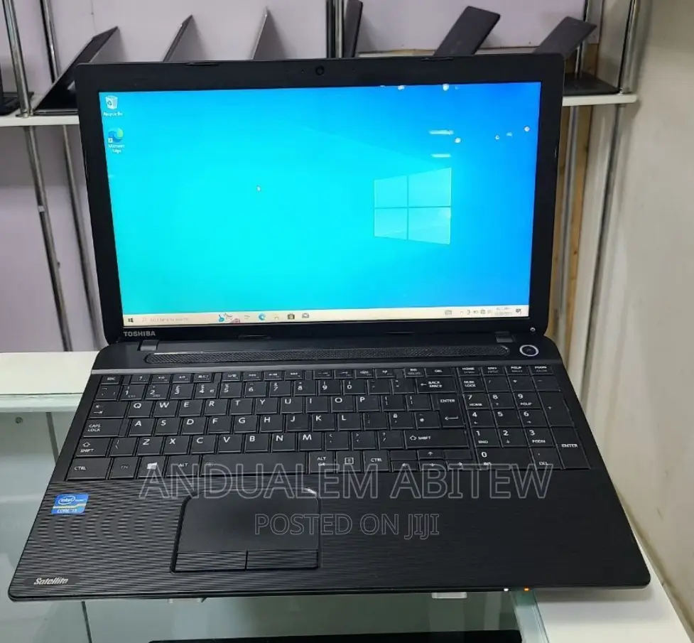 New Laptop Toshiba Satellite C850 4GB Intel Core I5 HDD 500GB