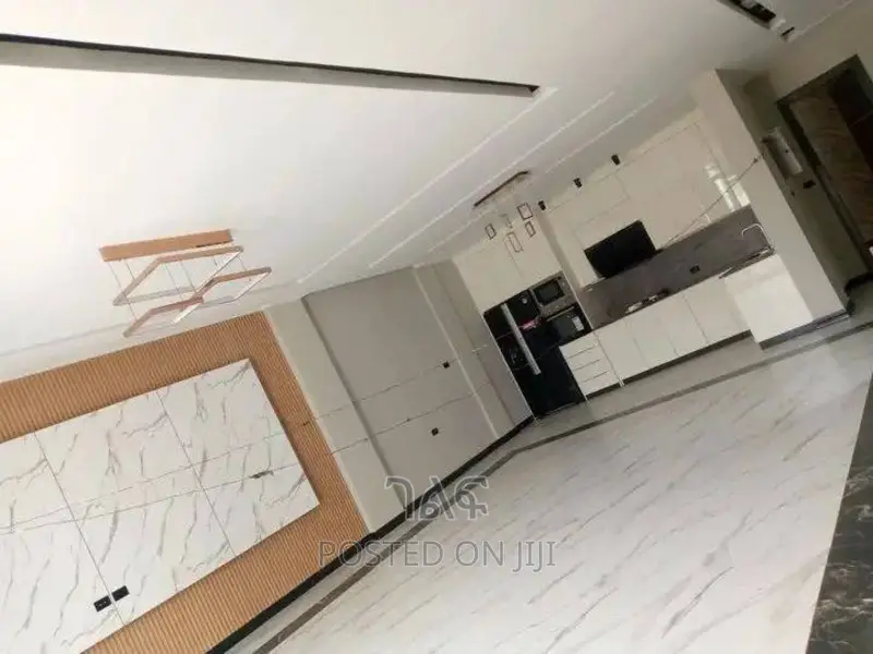 7bdrm House in House For Sale, Yeka for sale