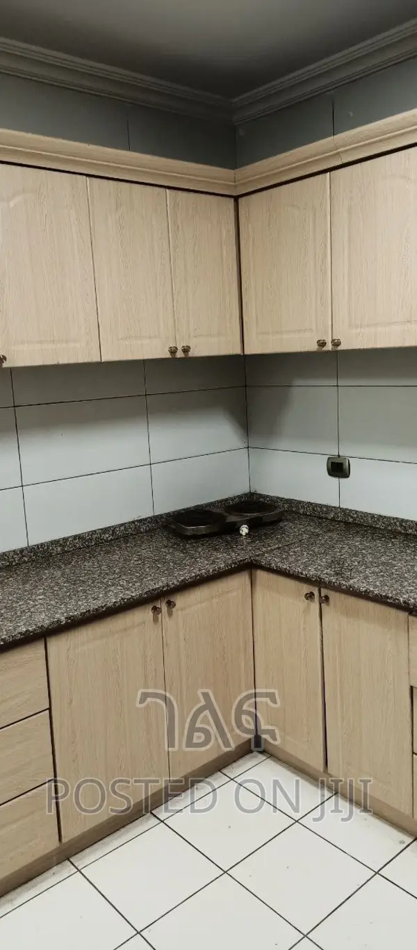 7bdrm House in House For Sale, Yeka for sale