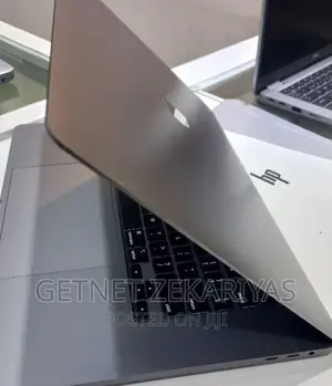 New Laptop Apple MacBook Pro 2019 16GB Intel Core I9 SSD 512GB