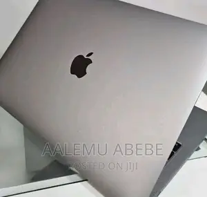 New Laptop Apple MacBook Pro 2017 16GB Intel Core I7 SSD 512GB