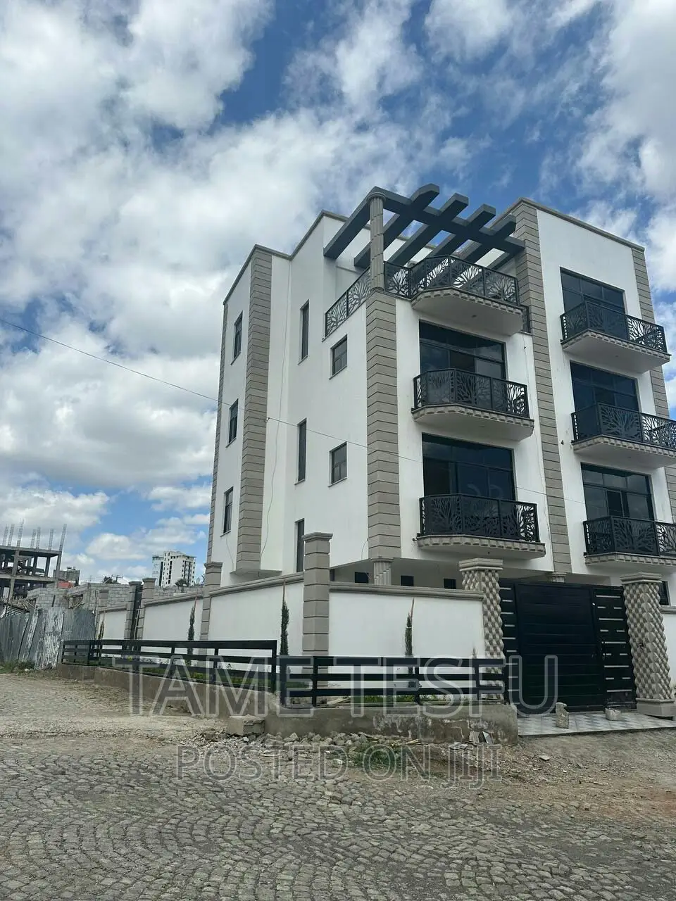 Furnished 8bdrm House in Wosene, Yeka for sale