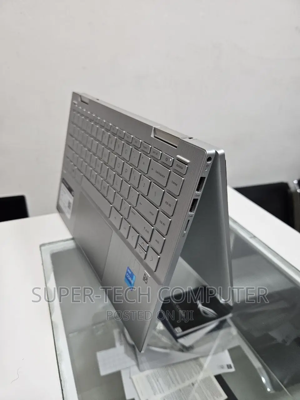 New Laptop HP Pavilion X360 8GB Intel Core I3 SSD 256GB