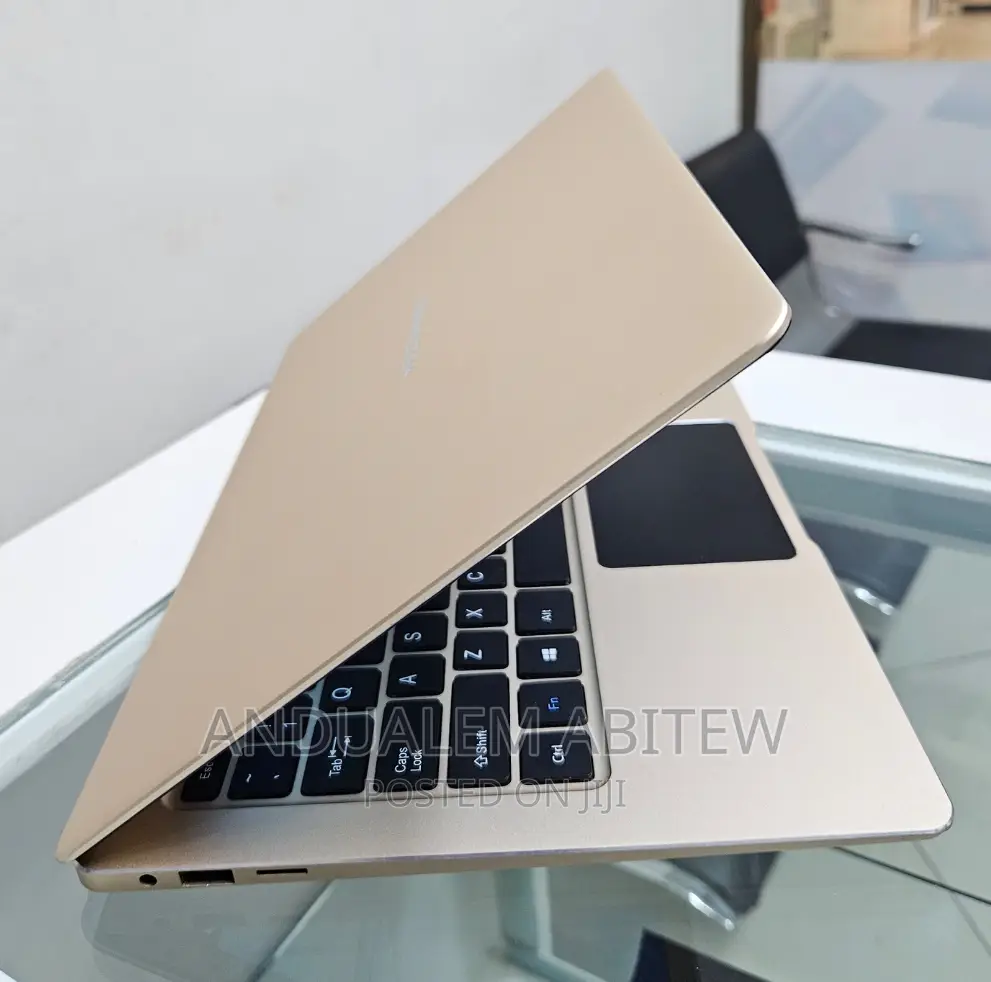 New Laptop 4GB Intel Pentium SSD 256GB