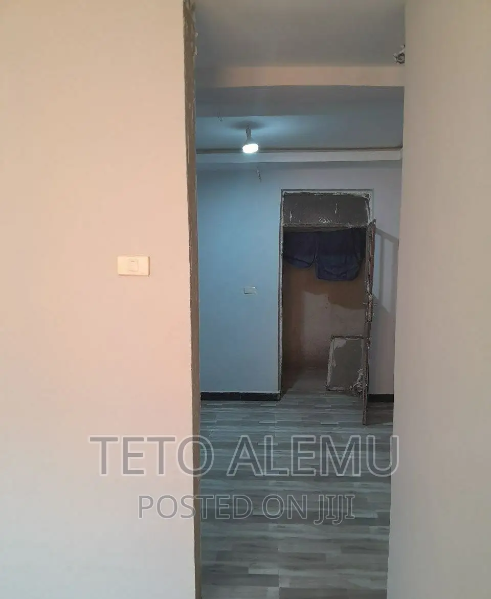 5bdrm House in የሚሸጥ ቤት ጀሞ, Kolfe Keranio for sale