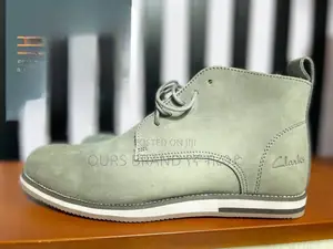 Quality Clark's Pure Leather England Ankle Boots Shoes