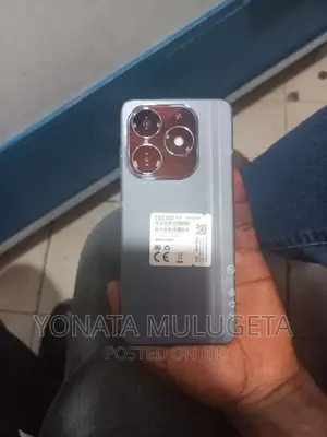 New Tecno Spark 20 128 GB