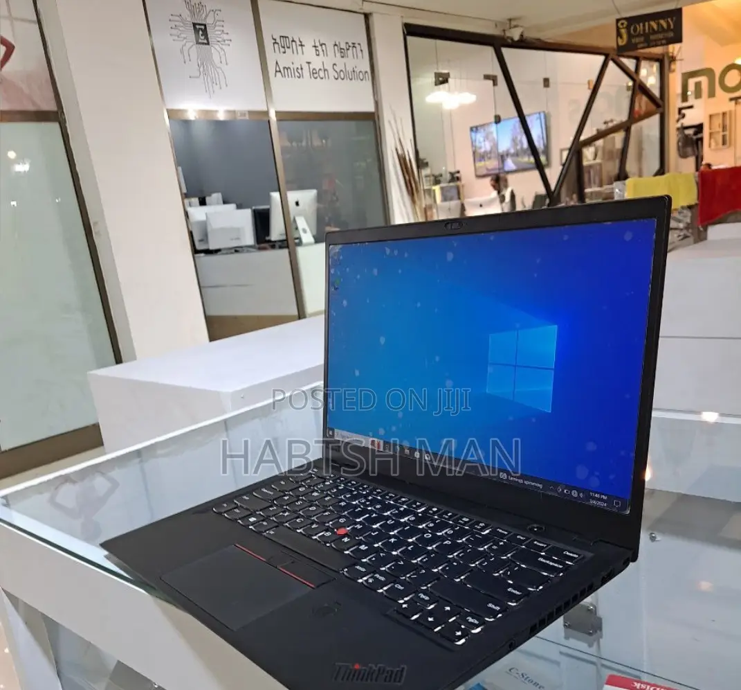 New Laptop Lenovo ThinkPad Yoga 8GB Intel Core i5 SSD 512GB