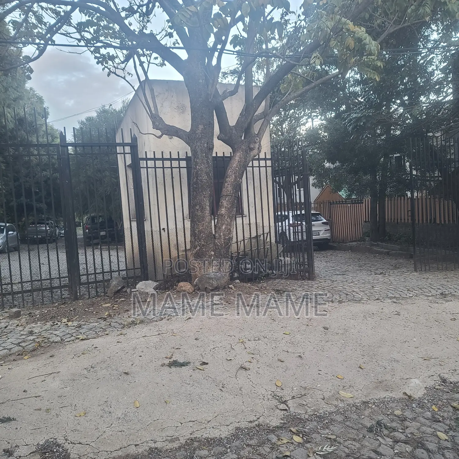 7bdrm House in Addis Abeba, Bole for rent