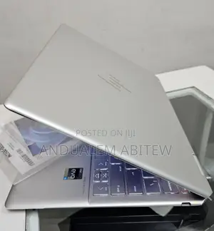 New Laptop HP Spectre X360 8GB Intel Core I5 SSD 512GB